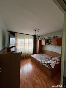 Apartament 3 camere decomandat cu centrala proprie, Dr.Tr.Severin, 82 mp2, zona Podul Gruii