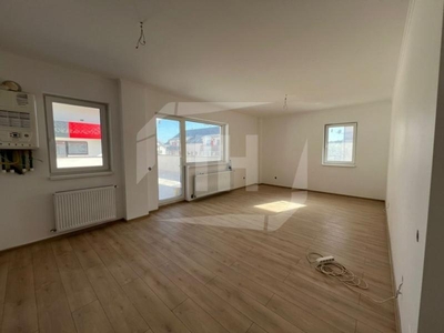 Apartament 3 camere, 69 mp, 2 bai, parcare si terasa de 62mp, zona Regal!