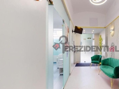 Apartament 3 camere -spatiu comercial -zona Universitate