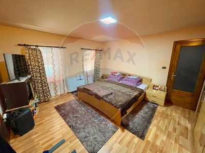 Apartament 3 camere vanzare in casă vilă Arad, Ultracentral