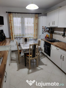 Apartament, 4 camere, 80mp, zona Traian Lalescu