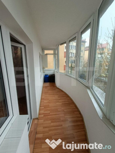 Apartament 4 camere, 97 mp, decomandat, zona Noua