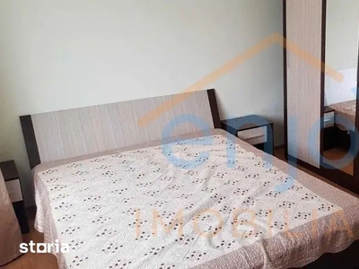 Apartament cu 2 camere, 55 mp, Strada Plopilor