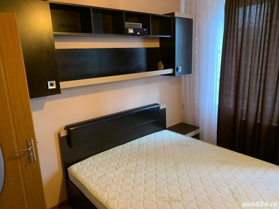 Apartament cu 2 camere, Micro 19, etaj intermediar