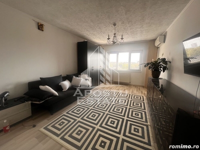 Apartament cu 2 camere, zona Lipovei