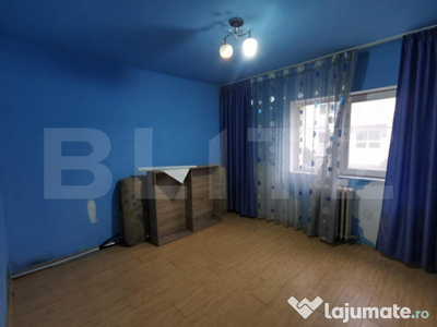 Apartament de 3 camere, 70 mp utili, parter, zona Han