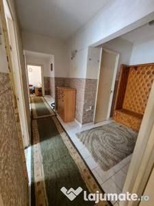 Apartament de vanzare in Constanta, Poarta 6 - 3 camere, 74 mp