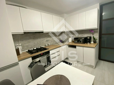 Apartament decomandat 2 camere Zona Prefectura