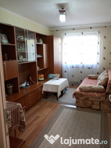 Apartament doua camere, Tractorul