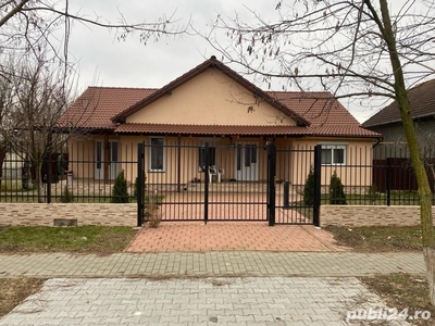 Casa 4 camere, localitatea Nadab (35 km de Arad)