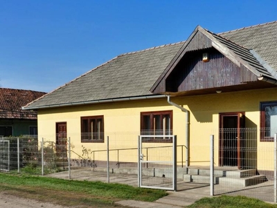 Casa de vanzare Zăbala Zabola, jud. Covasna, 84 mp utili Eladó ház