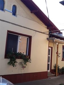 Casa de vanzare, zona Traian, direct proprietar, potrivit pentru 2 familii