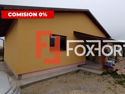 COMISION 0% Casa individuala 3 camere in Sanmihaiu Roman, structura de lemn