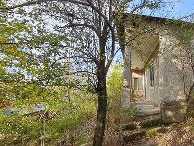 Giurgiu, comuna DAIA, casa demolabila, teren 1300 mp, dubla deschidere
