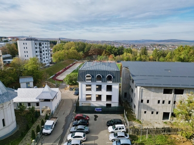 Spatii de birouri clasa B vanzare, 689 mp in Suceava, George Enescu