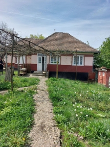 Vând casă cu grădină (acte la zi) în Frata, județul Cluj