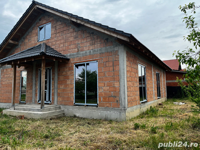 Vând casă la roșu sau schimb cu apartament in Timisoara