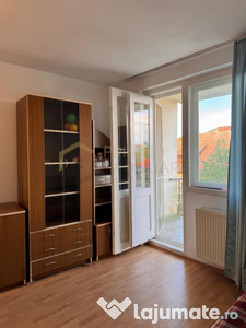 Zona Balcescu- apartament 2 camere, decomandat, etaj interme