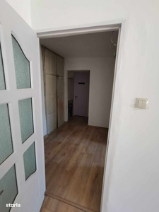 Apartament 4 Camere 90 Mp, Blocul Gazului, Zona Rovinari