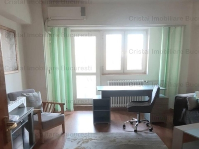 Inchiriez apartament 3 camere zona ultracentral cu vedere la fantana mare