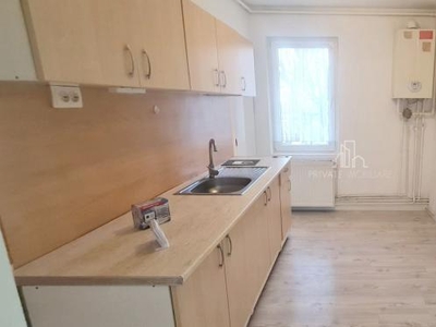 Apartament 3 Camere De Vanzare, Str Cutezantei, Zona Tudor