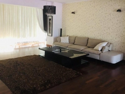 APARTAMENT 4 CAMERE