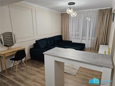 Apartament cu 2 camere Open Space, Bloc Nou, Copou, 450 euro de inchiriat