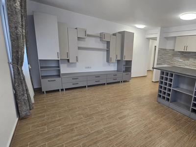 Centru apartament 72 mp, 3 camere, decomandat, de vanzare, Intre Tudor Vladimirescu si Palas, Cod 155204