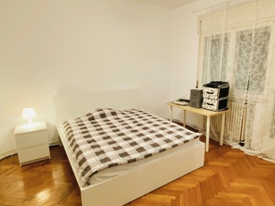 Inchiriere Apartament 3 camere decomandat - Piata Romana , Bucuresti