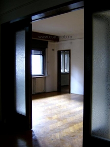 Inchiriere apartament 4 camere, Lahovari