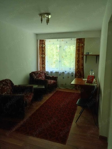 închiriez apartament