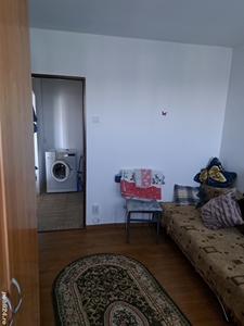 Vand apartament 2 camere