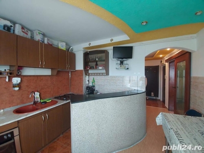 Zona Garii, vand apartament 2 camere.tel: