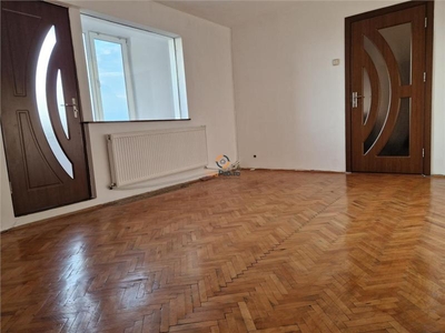 Apartament 2 camere Bd Cetatii cu Gh Lazar