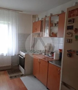 Apartament 2 camere Lipovei etaj 2 amenajat boxa C.F.