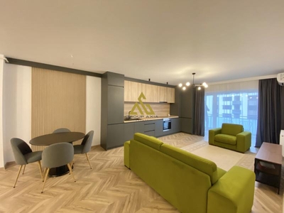 Apartament 2 camere, Scala Center, garaj, din 01 SEPTEMBRIE