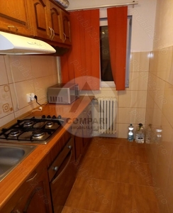 Apartament 3 camere Complex Studentesc etaj 2 amenajat mobilat utilat bloc izolat