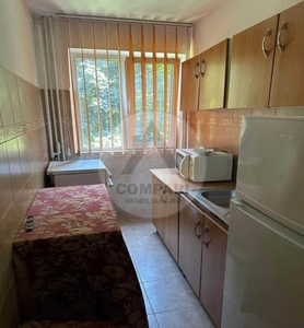 Apartament 3 camere etaj 3 Dacia strada Stelelor aproape de Iulius Town amenajat