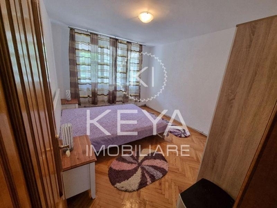 Apartament 4 camere, Targu Jiu strada General Christian Tell