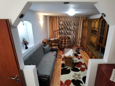 Apartament cu 2 camere, 48 mp., etajul 1, Cetate, zona Closca, mobilat si utilat.