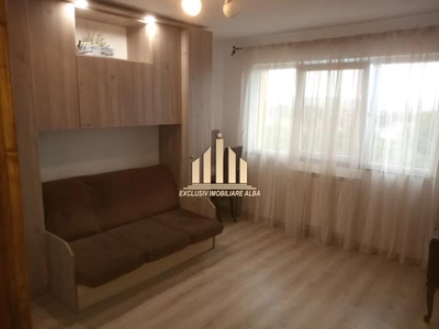 Apartament cu 2 camere decomandate, Cetate