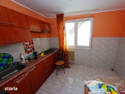 Apartament cu 3 camere decomandat Tiglina II