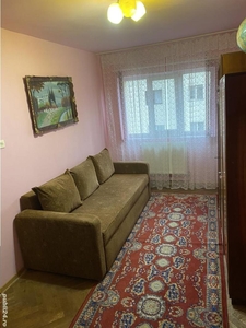 Apartament cu 3 camere in bloc anvelopat