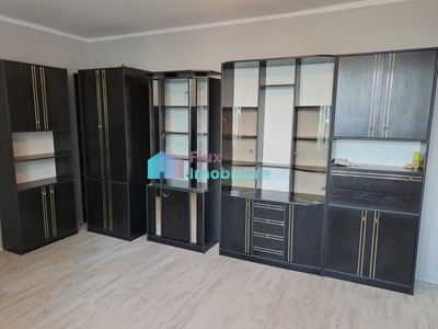 Apartament cu 3 camere in zona Catedrala Marasesti