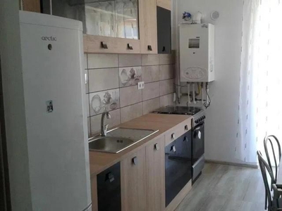 Apartament cu PRELUARE DE CHIRIASI, etaj intermediar, Str. Florilor