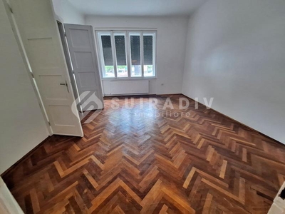 Apartament in cladire istorica, garaj, terasa, zona centrala, strada Horea, Cluj-Napoca S17228