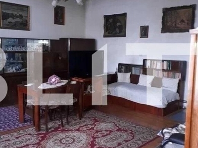 Apartament la casa, 114 mp utili, 2 camere, zona strazii Traian