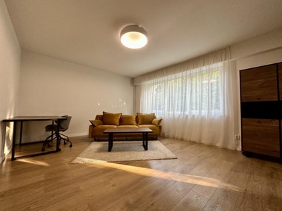 Apartament modern, 2 camere decomandate, zona linistita, aproape de centru