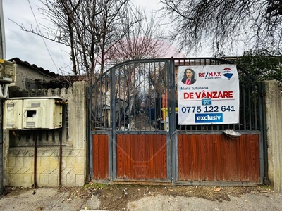 Casa cu 4 camere de vanzare in zona Parcului Romanescu