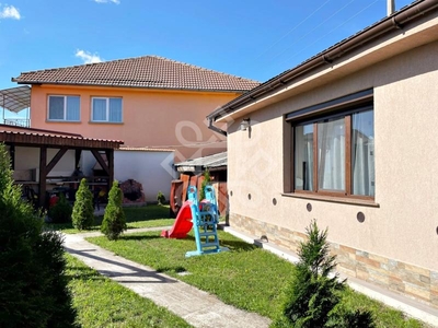 Casa pe nivel cu teren de vanzare, zona Calea Clujului, Oradea